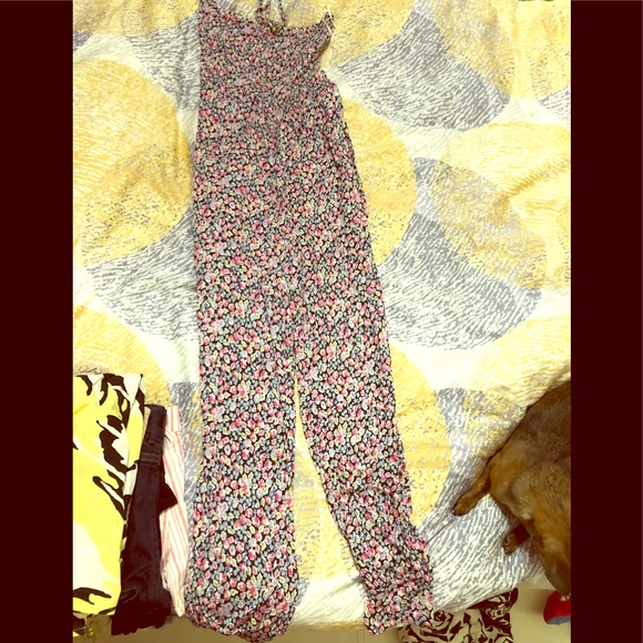 H&M floral jumper. Super comfy stretch - Picture 1 of 3